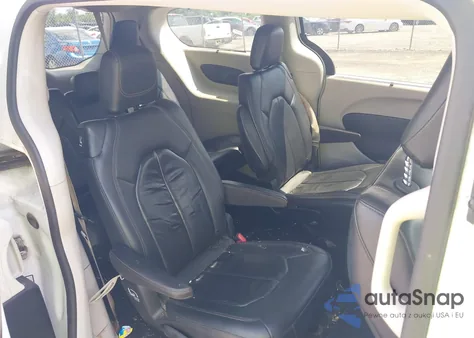 2018 Chrysler Pacifica Touring L z USA, uszkodzony, nr VIN 2C4RC1BG0JR211527